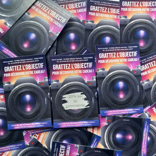 Esta coleção é voltada para lojas de móveis, decoração, bricolagem, viveiros, pet shops, lojas de eletrônicos, telefonia, videogames, equipamentos de informática, oficinas, postos de gasolina, centros de lavagem, agências de aluguel de carros, farmácias, drogarias, laboratórios, centros médicos, imobiliárias, bancos, companhias de seguros, escritórios de advocacia, empresas de consultoria... Todos podem usar esses bilhetes para promover produtos e serviços, oferecer descontos ou presentes aos clientes e fidelizar sua clientela. Esta coleção é voltada para lojas de móveis, decoração, bricolagem, viveiros, pet shops, lojas de eletrônicos, telefonia, videogames, equipamentos de informática, oficinas, postos de gasolina, centros de lavagem, agências de aluguel de carros, farmácias, drogarias, laboratórios, centros médicos, imobiliárias, bancos, companhias de seguros, escritórios de advocacia, empresas de consultoria... Todos podem usar esses bilhetes para promover produtos e serviços, oferecer descontos ou presentes aos clientes e fidelizar sua clientela.